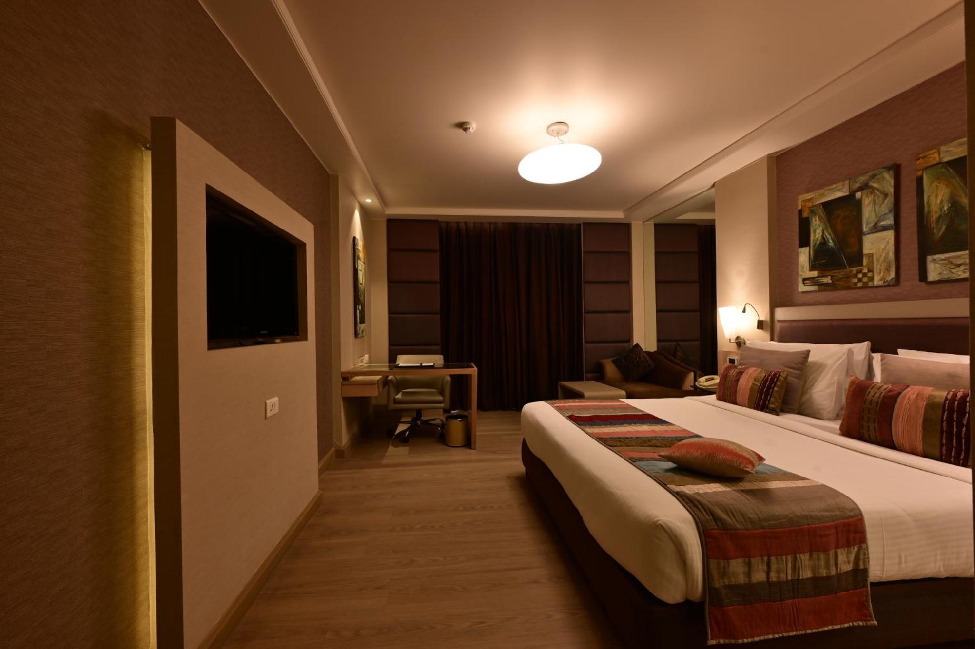 Clarens Hotel Gurgaon Esterno foto